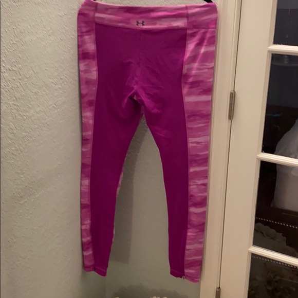 3/$25 🧜‍♀️ Purple under armour camo leggings - Picture 3 of 3